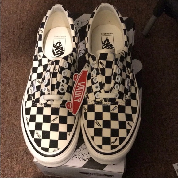 Vans Other - Vans vault “Jerry’s” size 9